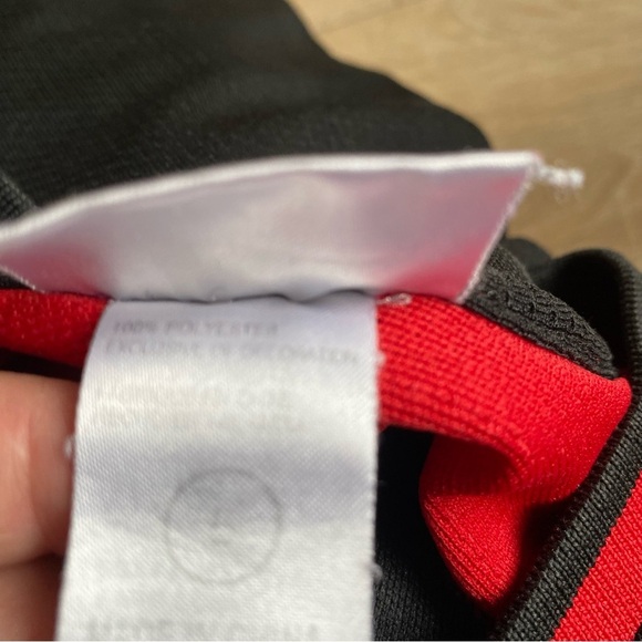 Vintage NHL Calgary Flames Jersey children’s size 5 Mighty Mac Sports - Picture 7 of 7